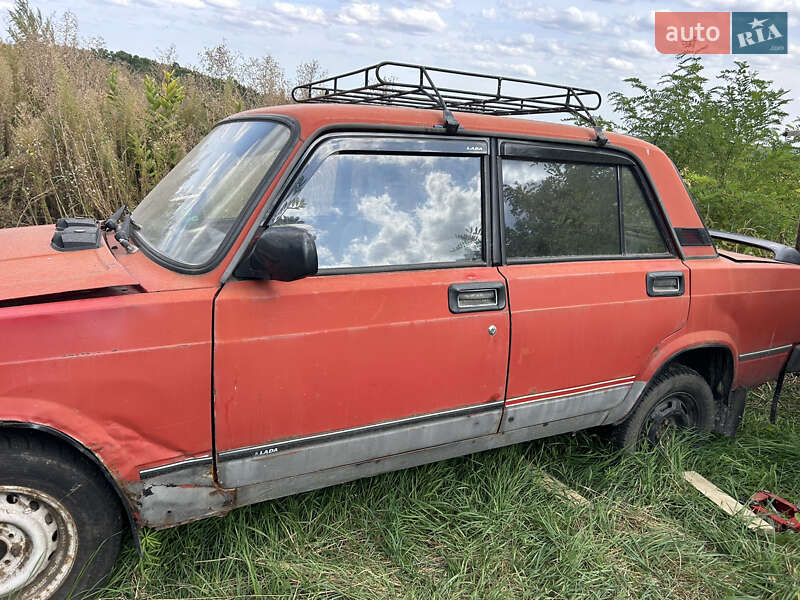 Седан ВАЗ / Lada 2105 1990 в Києві фото 3 Седан ВАЗ / Lada 2105 1990 в Києві