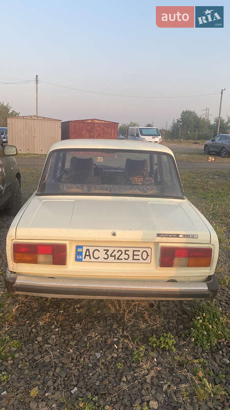Седан ВАЗ / Lada 2105 1981 в Нововолынске