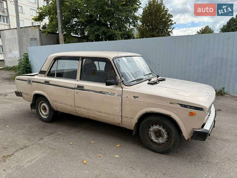 Седан ВАЗ / Lada 2105 1981 в Харкові фото 4 Седан ВАЗ / Lada 2105 1981 в Харкові