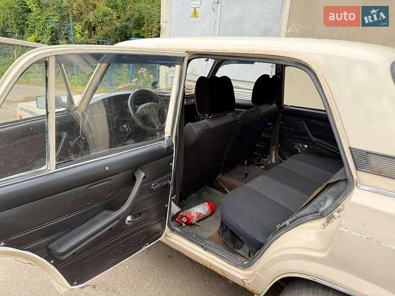 Седан ВАЗ / Lada 2105 1981 в Харкові фото 5 Седан ВАЗ / Lada 2105 1981 в Харкові
