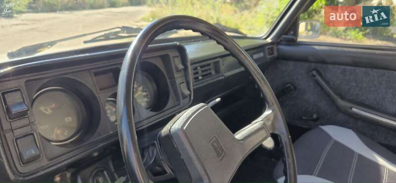 Седан ВАЗ / Lada 2105 1995 в Умани