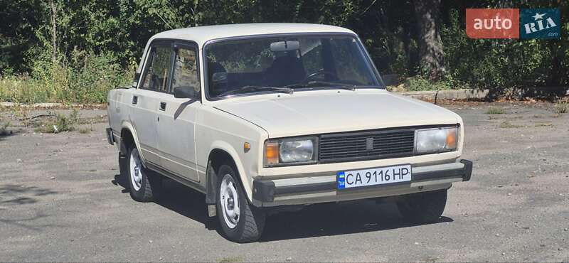 Седан ВАЗ / Lada 2105 1995 в Умани