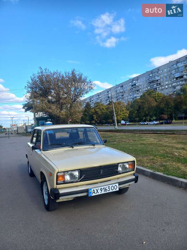 Седан ВАЗ / Lada 2105 1987 в Харькове
