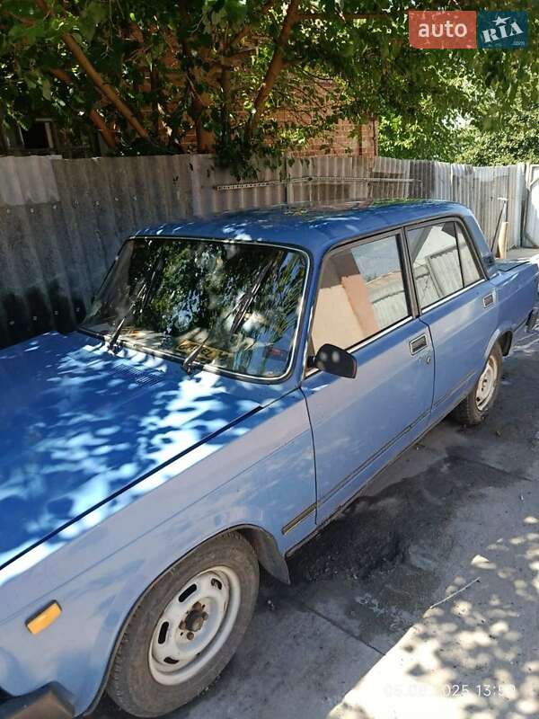 Седан ВАЗ / Lada 2105 1986 в Верхньодніпровську фото 5 Седан ВАЗ / Lada 2105 1986 в Верхньодніпровську