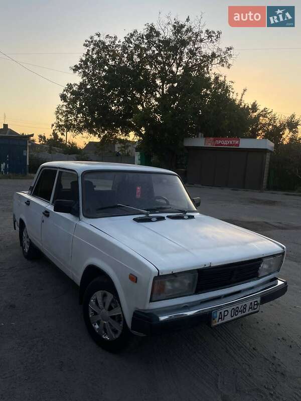 Седан ВАЗ / Lada 2105 2001 в Запорожье
