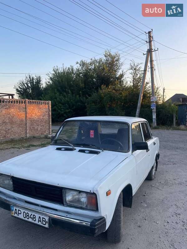 Седан ВАЗ / Lada 2105 2001 в Запорожье