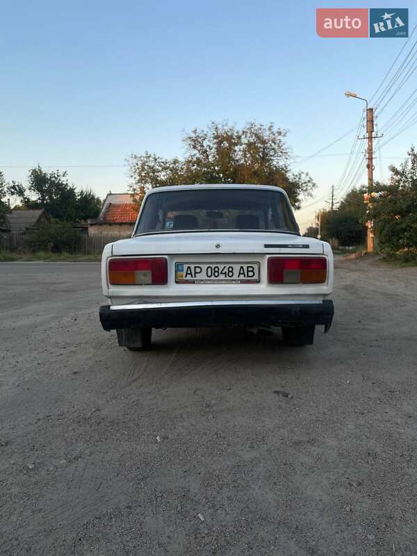 Седан ВАЗ / Lada 2105 2001 в Запорожье