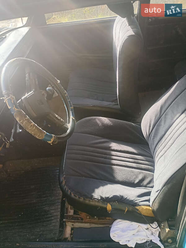 Седан ВАЗ / Lada 2105 1992 в Старичах