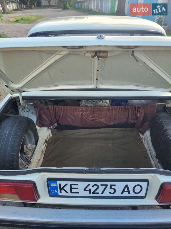 Седан ВАЗ / Lada 2105 1984 в Каменском фото 4 Седан ВАЗ / Lada 2105 1984 в Каменском