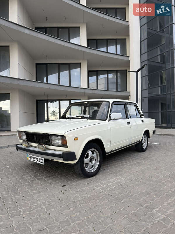 Седан ВАЗ / Lada 2105 1999 в Одесі фото Седан ВАЗ / Lada 2105 1999 в Одесі