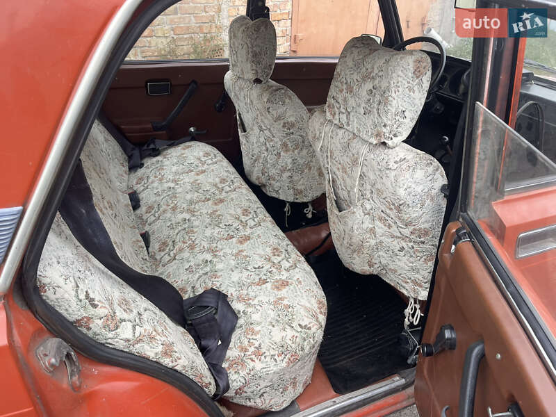 Седан ВАЗ / Lada 2105 1985 в Борисполі фото 15 Седан ВАЗ / Lada 2105 1985 в Борисполі