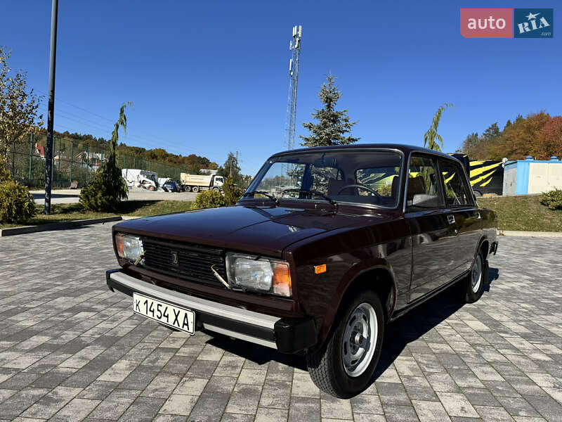 Седан ВАЗ / Lada 2105 1986 в Львове фото 7 Седан ВАЗ / Lada 2105 1986 в Львове