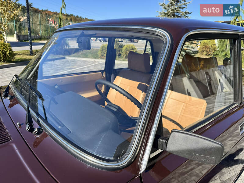 Седан ВАЗ / Lada 2105 1986 в Львове фото 140 Седан ВАЗ / Lada 2105 1986 в Львове