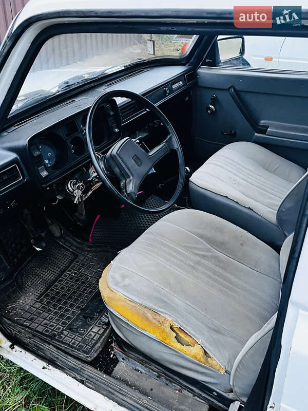 Седан ВАЗ / Lada 2105 1988 в Каневі фото 6 Седан ВАЗ / Lada 2105 1988 в Каневі