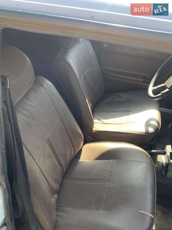 Седан ВАЗ / Lada 2105 1991 в Тернополе фото 3 Седан ВАЗ / Lada 2105 1991 в Тернополе