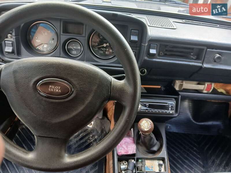 Седан ВАЗ / Lada 2105 1986 в Умани фото 7 Седан ВАЗ / Lada 2105 1986 в Умани