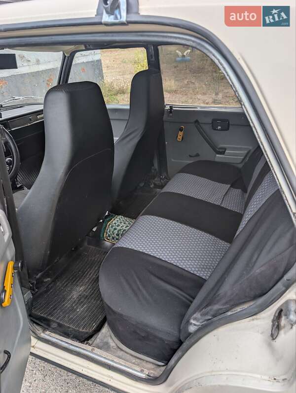 Седан ВАЗ / Lada 2105 1990 в Запоріжжі фото 9 Седан ВАЗ / Lada 2105 1990 в Запоріжжі