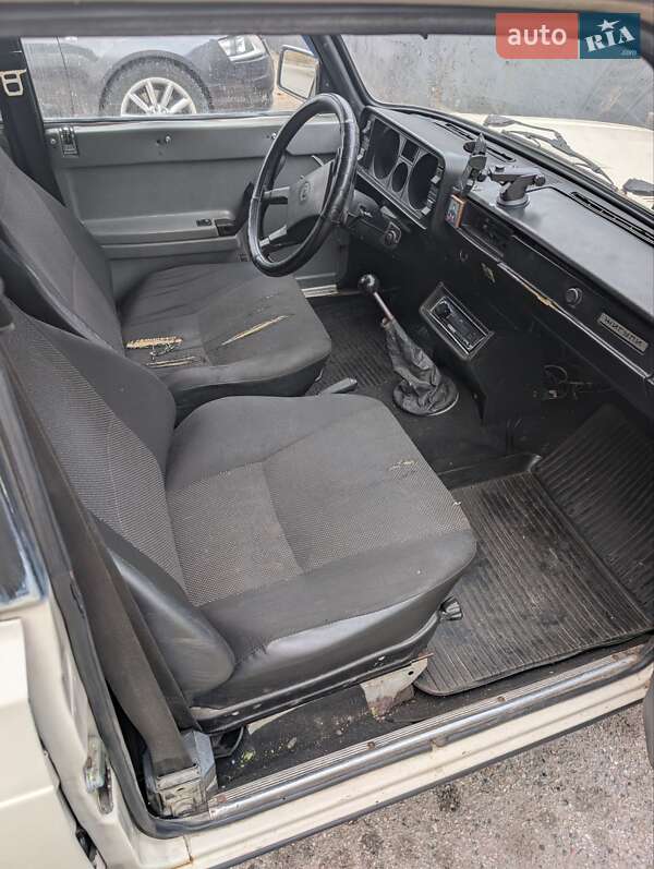 Седан ВАЗ / Lada 2105 1990 в Запоріжжі фото 11 Седан ВАЗ / Lada 2105 1990 в Запоріжжі