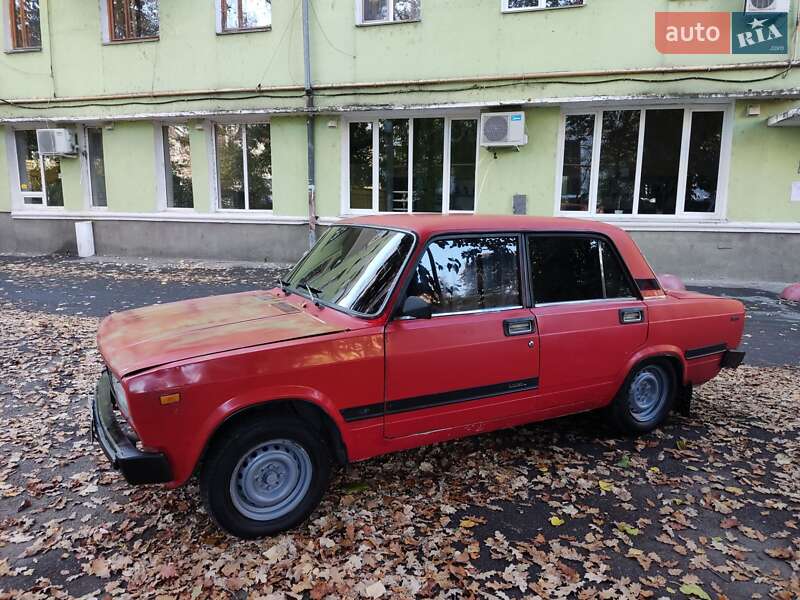 Седан ВАЗ / Lada 2105 1995 в Ізмаїлі фото 3 Седан ВАЗ / Lada 2105 1995 в Ізмаїлі