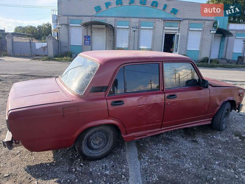 Седан ВАЗ / Lada 2105 1989 в Днепре