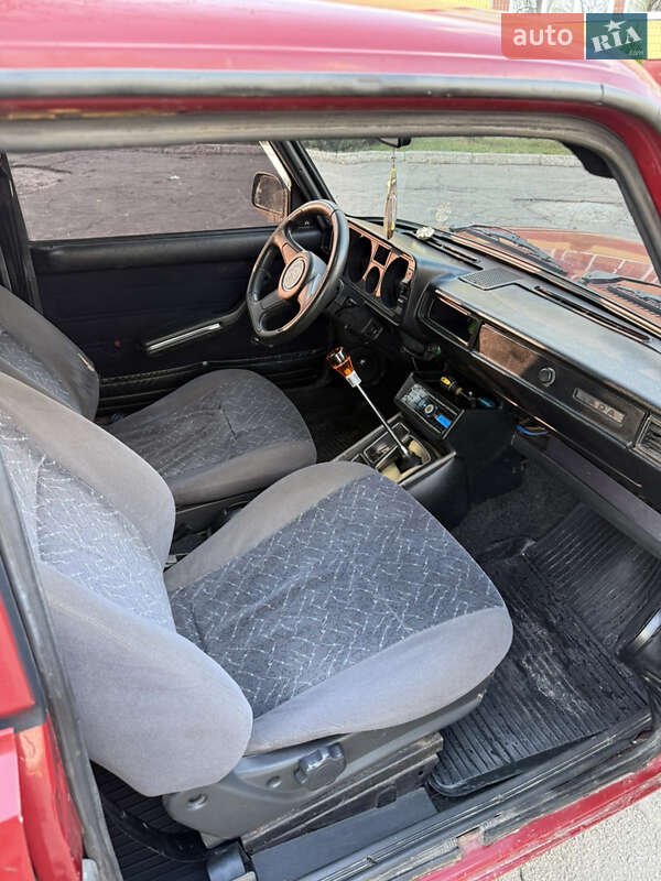 Седан ВАЗ / Lada 2105 1990 в Днепре фото 13 Седан ВАЗ / Lada 2105 1990 в Днепре