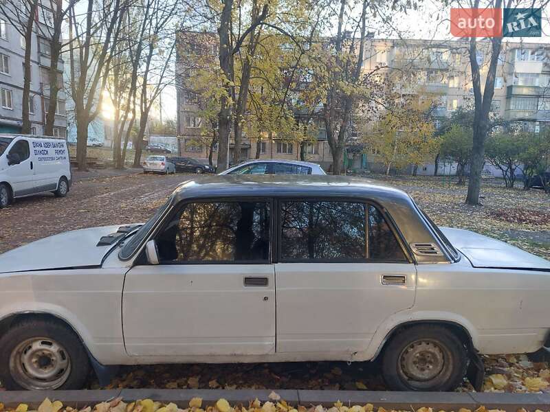 Седан ВАЗ / Lada 2105 1990 в Харькове фото 6 Седан ВАЗ / Lada 2105 1990 в Харькове