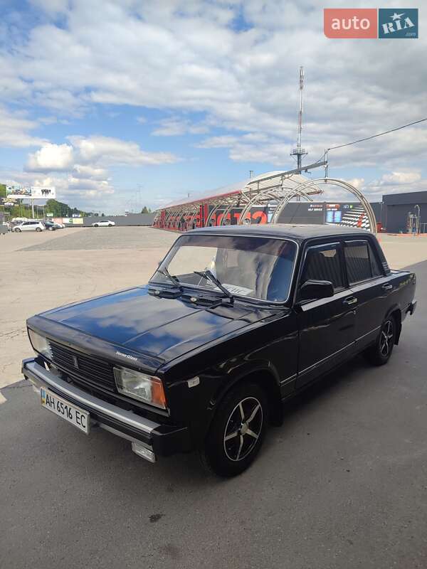 Седан ВАЗ / Lada 2105 1992 в Полтаве