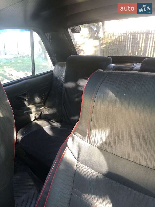 Седан ВАЗ / Lada 2105 1995 в Лубнах фото 5 Седан ВАЗ / Lada 2105 1995 в Лубнах