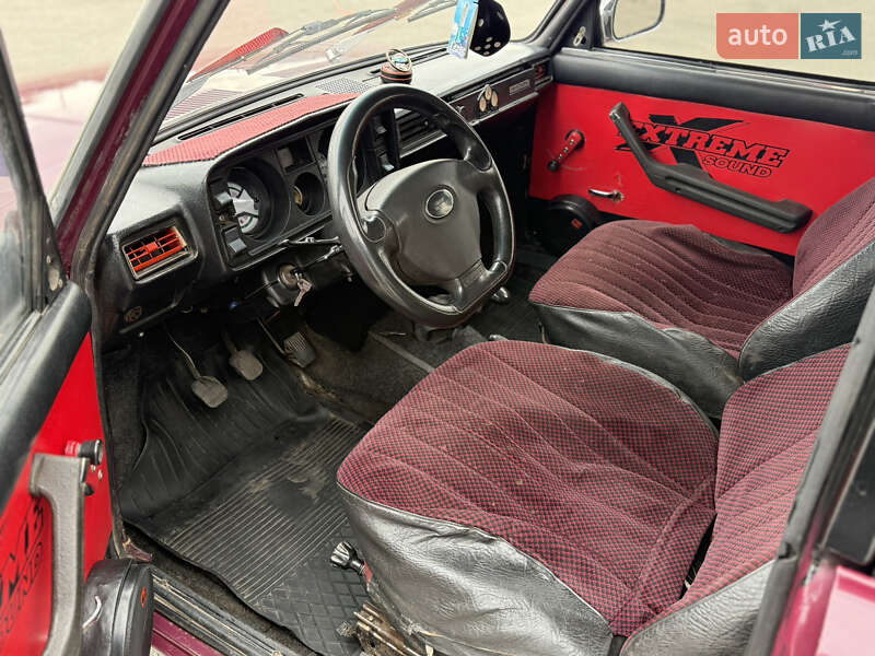 Седан ВАЗ / Lada 2105 1982 в Павлограде