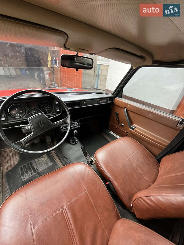Седан ВАЗ / Lada 2105 1983 в Рівному фото 26 Седан ВАЗ / Lada 2105 1983 в Рівному