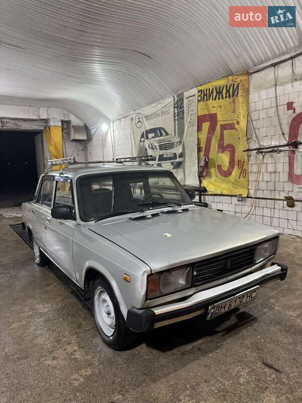 Седан ВАЗ / Lada 2105 1982 в Южному фото 12 Седан ВАЗ / Lada 2105 1982 в Южному