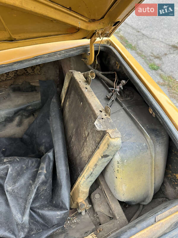 Седан ВАЗ / Lada 2105 1990 в Софиевке