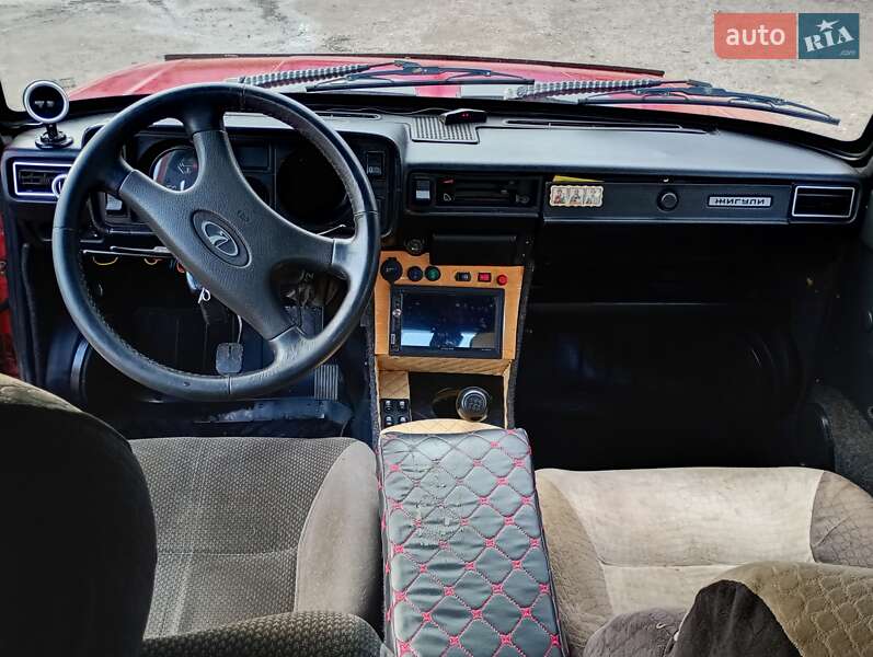 Седан ВАЗ / Lada 2105 1982 в Харькове фото 6 Седан ВАЗ / Lada 2105 1982 в Харькове