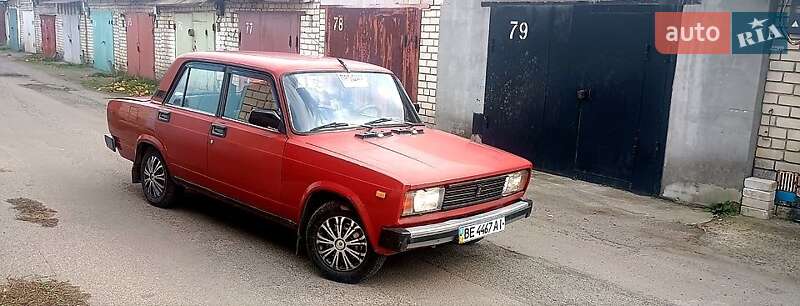 Седан ВАЗ / Lada 2105 1990 в Миколаєві