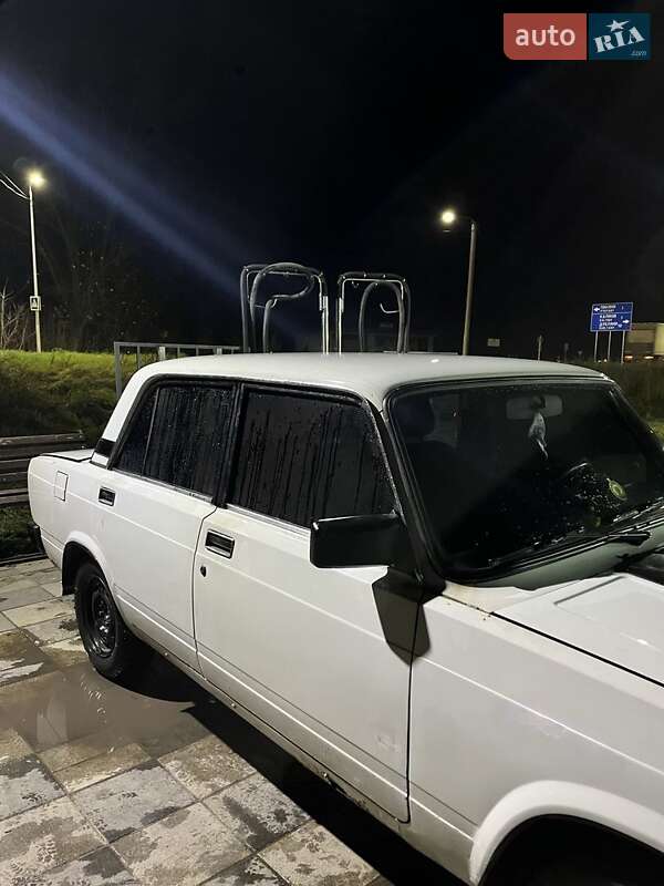 Седан ВАЗ / Lada 2105 1991 в Самборе