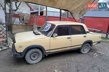 Седан ВАЗ 2105 1986 в Иршаве