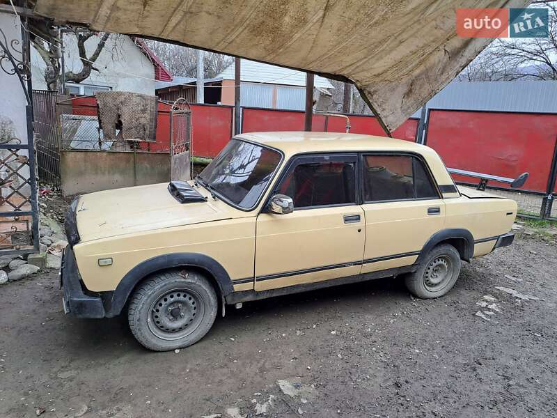 Седан ВАЗ / Lada 2105 1986 в Іршаві