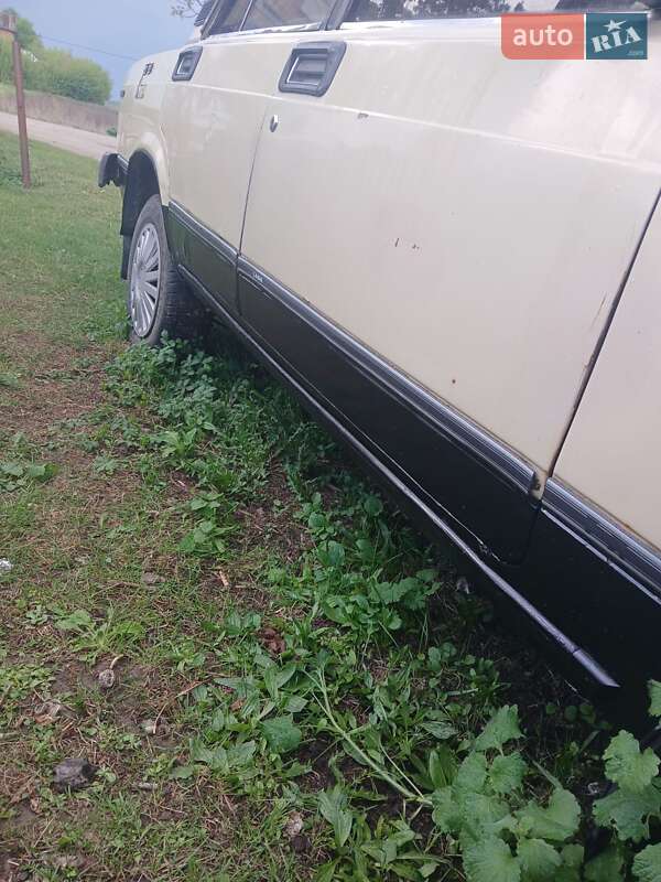 Седан ВАЗ / Lada 2105 1986 в Калинівці