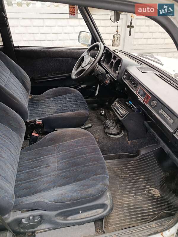 Седан ВАЗ / Lada 2105 1994 в Славуте