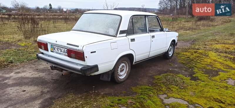 Седан ВАЗ / Lada 2105 1999 в Здолбунове