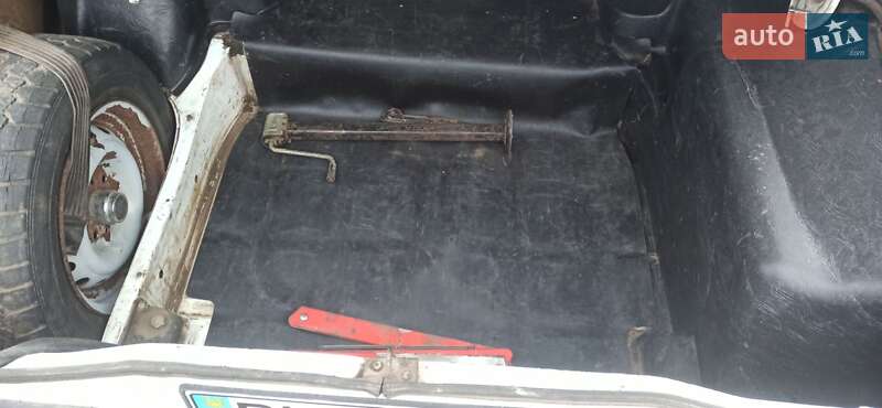 Седан ВАЗ / Lada 2105 1999 в Здолбунове