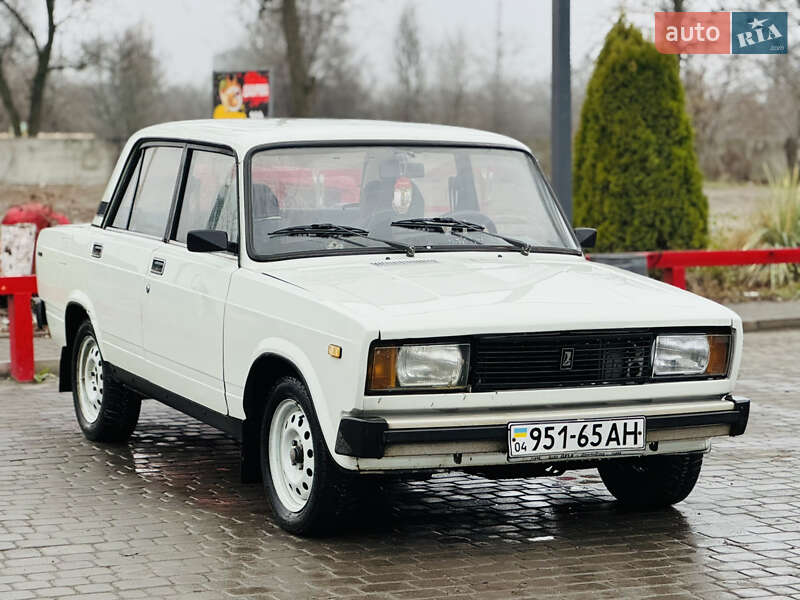 Седан ВАЗ / Lada 2105 1993 в Новомосковске