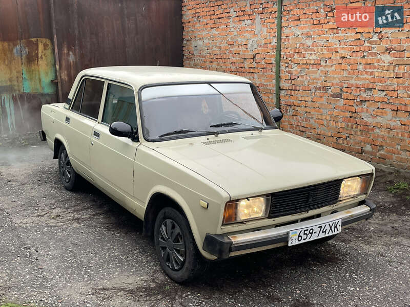 Седан ВАЗ / Lada 2105 1983 в Харкові