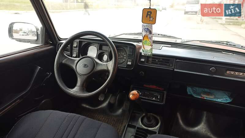 Седан ВАЗ / Lada 2105 1992 в Харькове