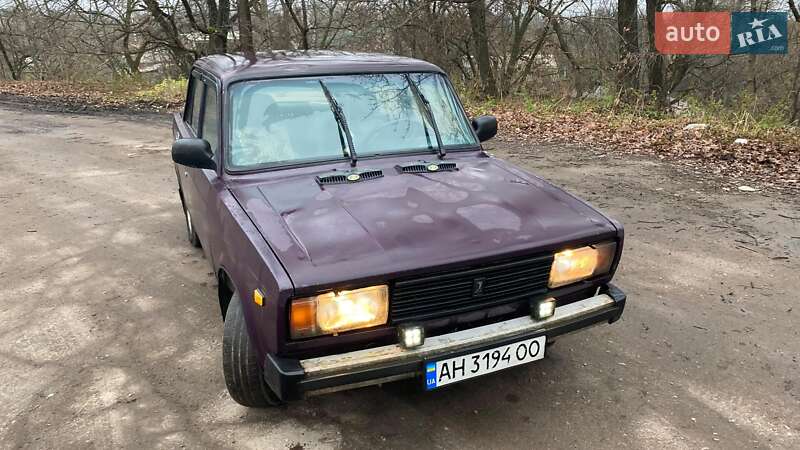 Седан ВАЗ / Lada 2105 2002 в Чернигове фото 2 Седан ВАЗ / Lada 2105 2002 в Чернигове