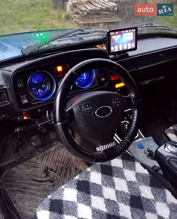 Седан ВАЗ / Lada 2105 2001 в Богодухіву