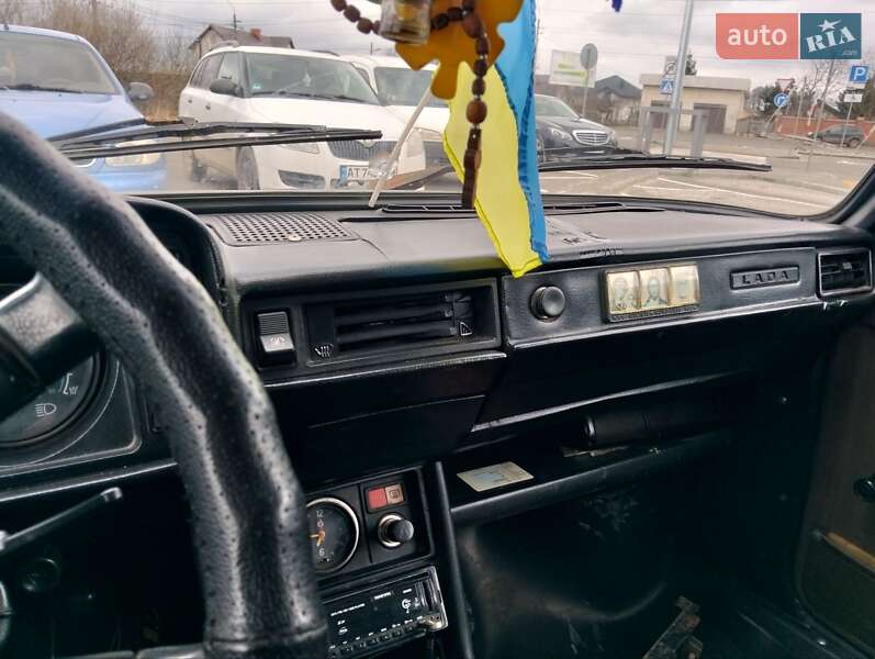 Седан ВАЗ / Lada 2105 1989 в Ивано-Франковске