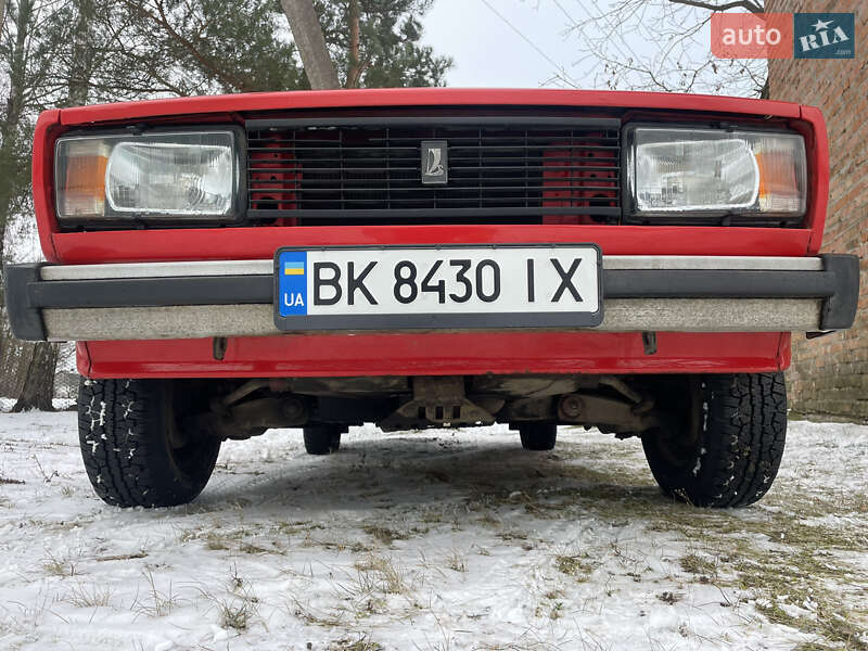 Седан ВАЗ / Lada 2105 1989 в Ровно фото 6 Седан ВАЗ / Lada 2105 1989 в Ровно