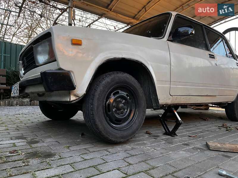 Седан ВАЗ / Lada 2105 1989 в Вышгороде