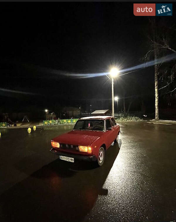 Седан ВАЗ / Lada 2105 1983 в Пересечном